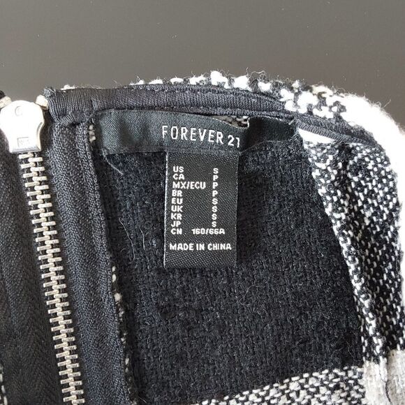 Forever 21 Skirt Size S Black/white Buffalo Check - Picture 4 of 6